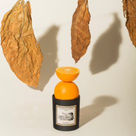  Bougie parfumée - CARMEN - Fleur d'oranger feuilles de tabac 180 g